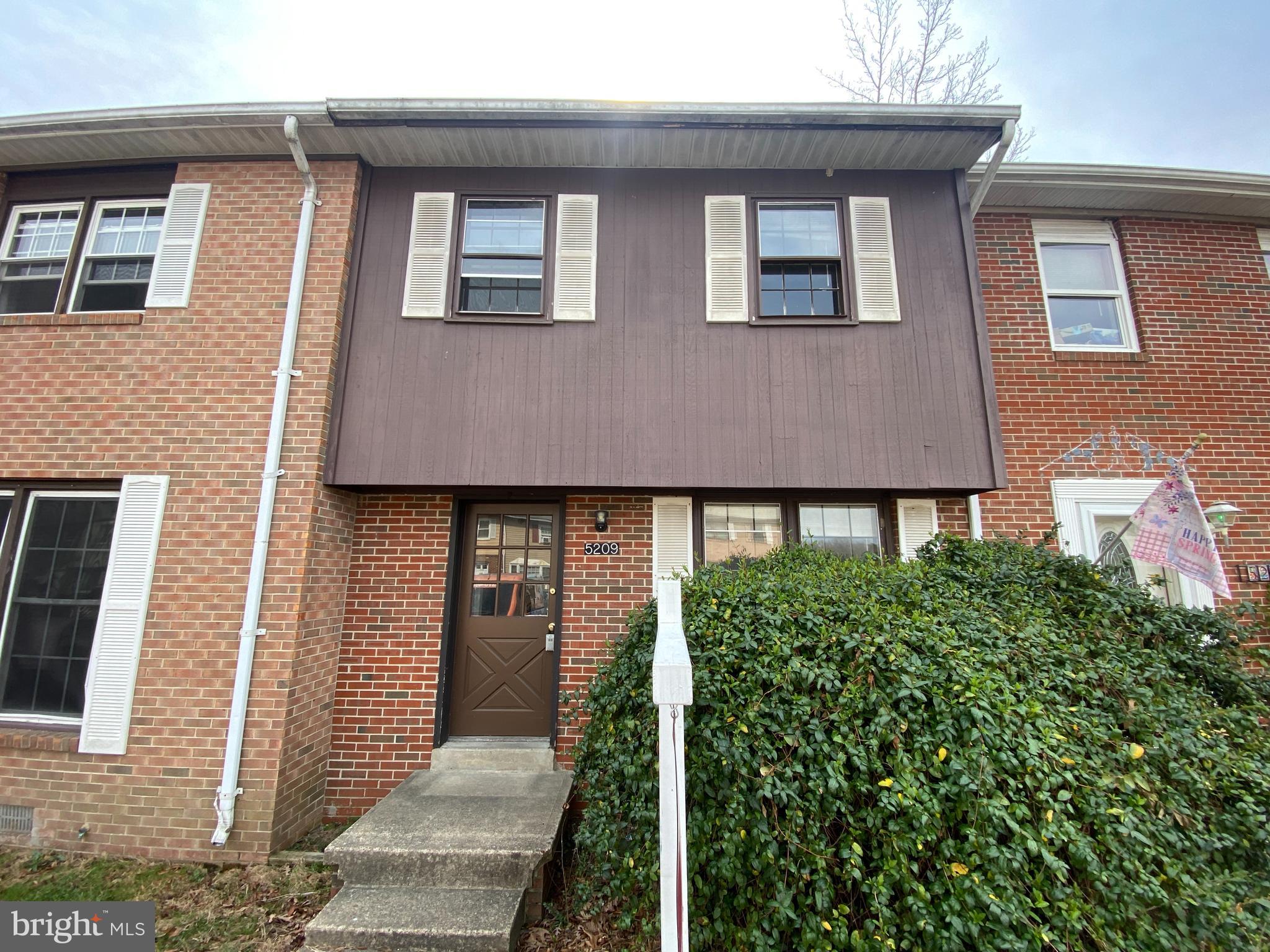 HERITAGE COURT - Residential Lease