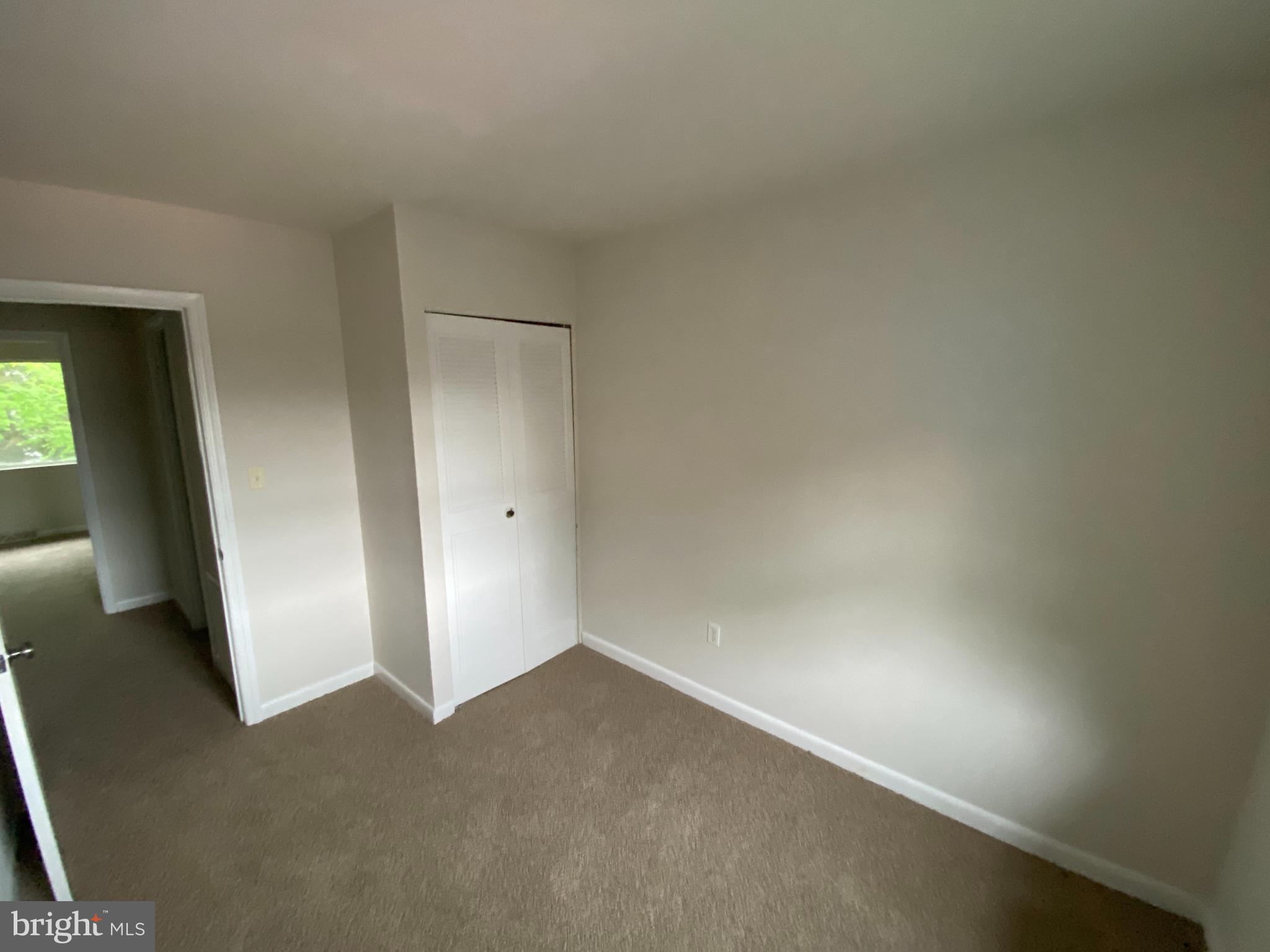 HERITAGE COURT - Residential Lease