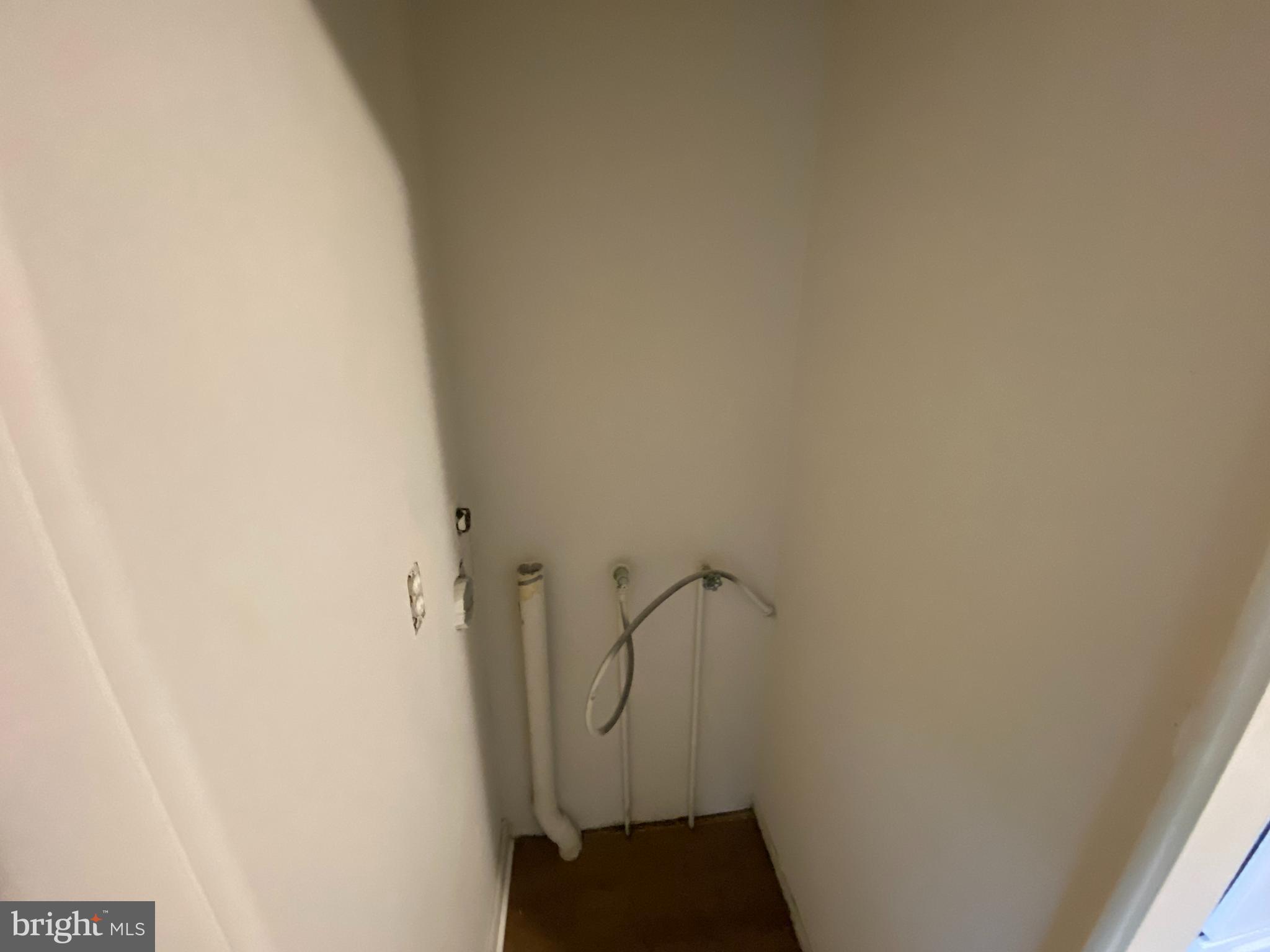 HERITAGE COURT - Residential Lease