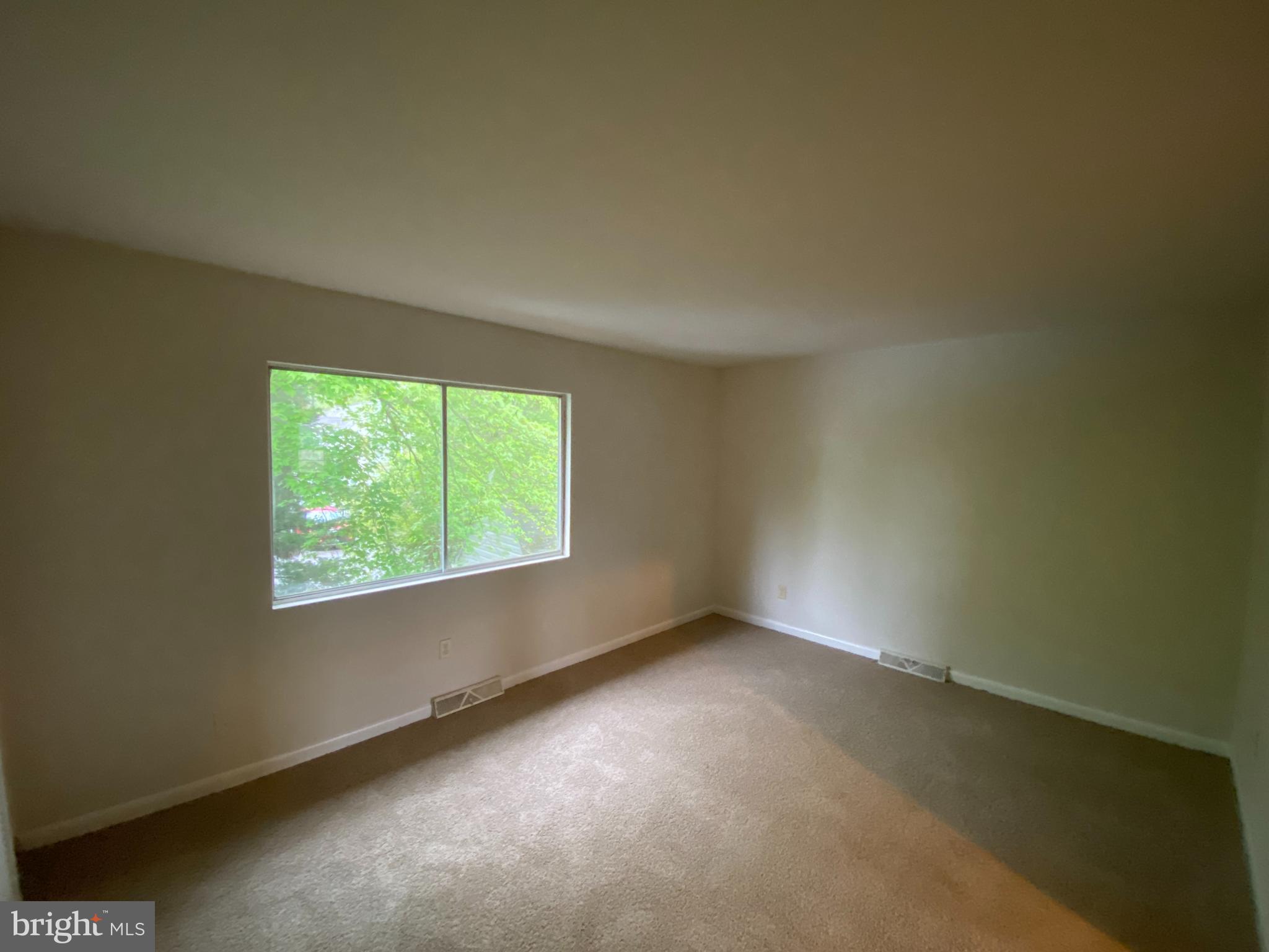 HERITAGE COURT - Residential Lease