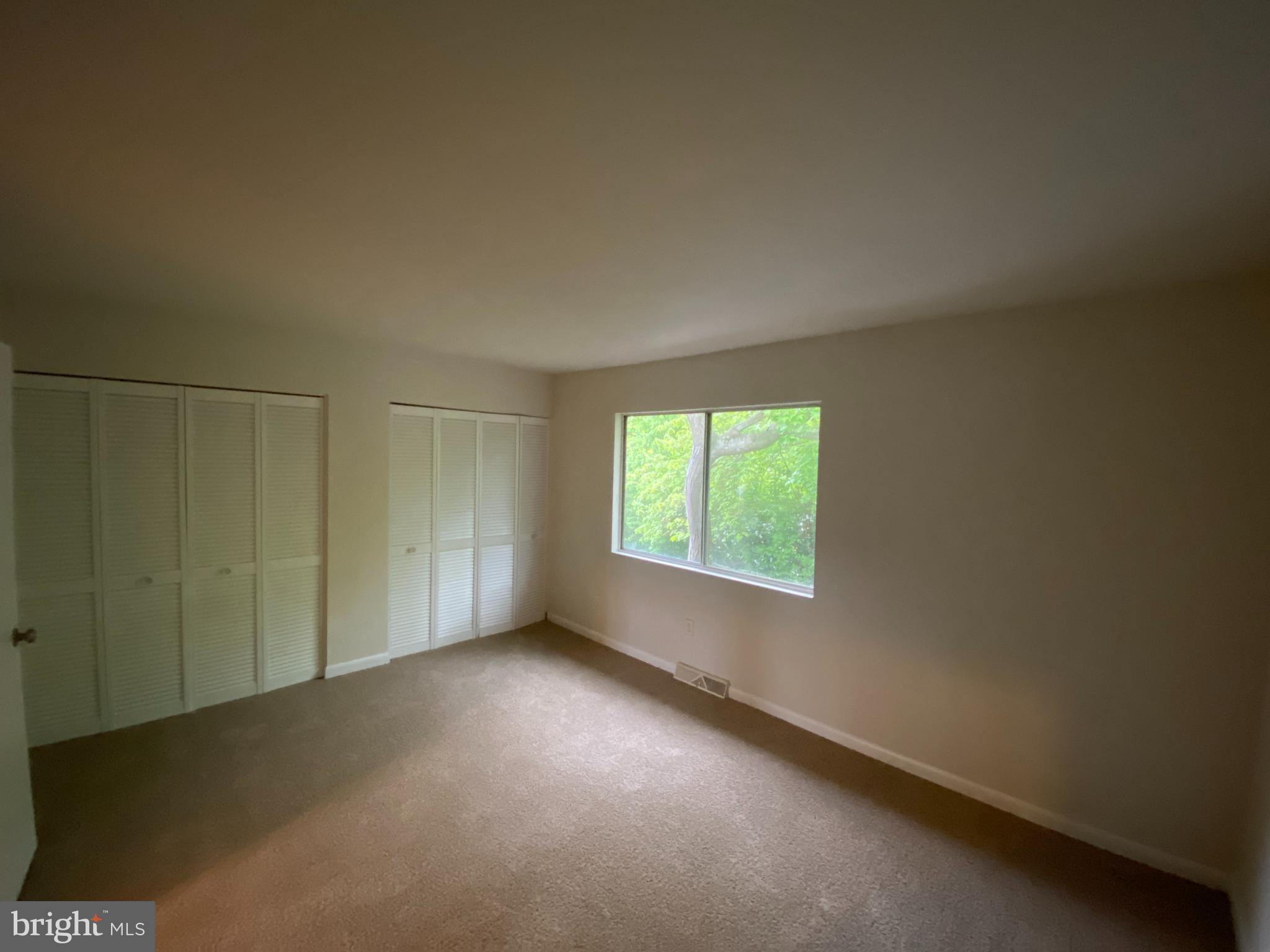 HERITAGE COURT - Residential Lease