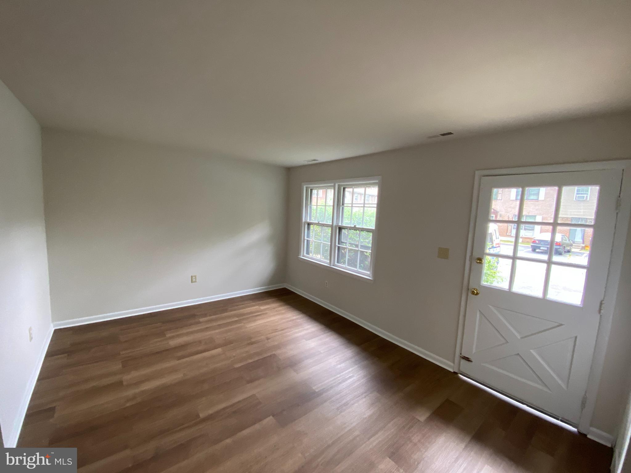 HERITAGE COURT - Residential Lease