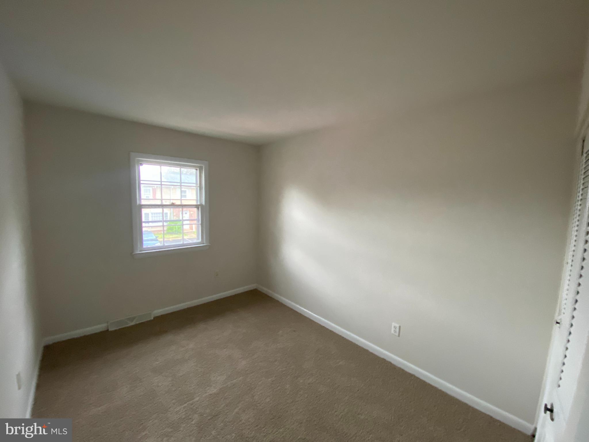 HERITAGE COURT - Residential Lease