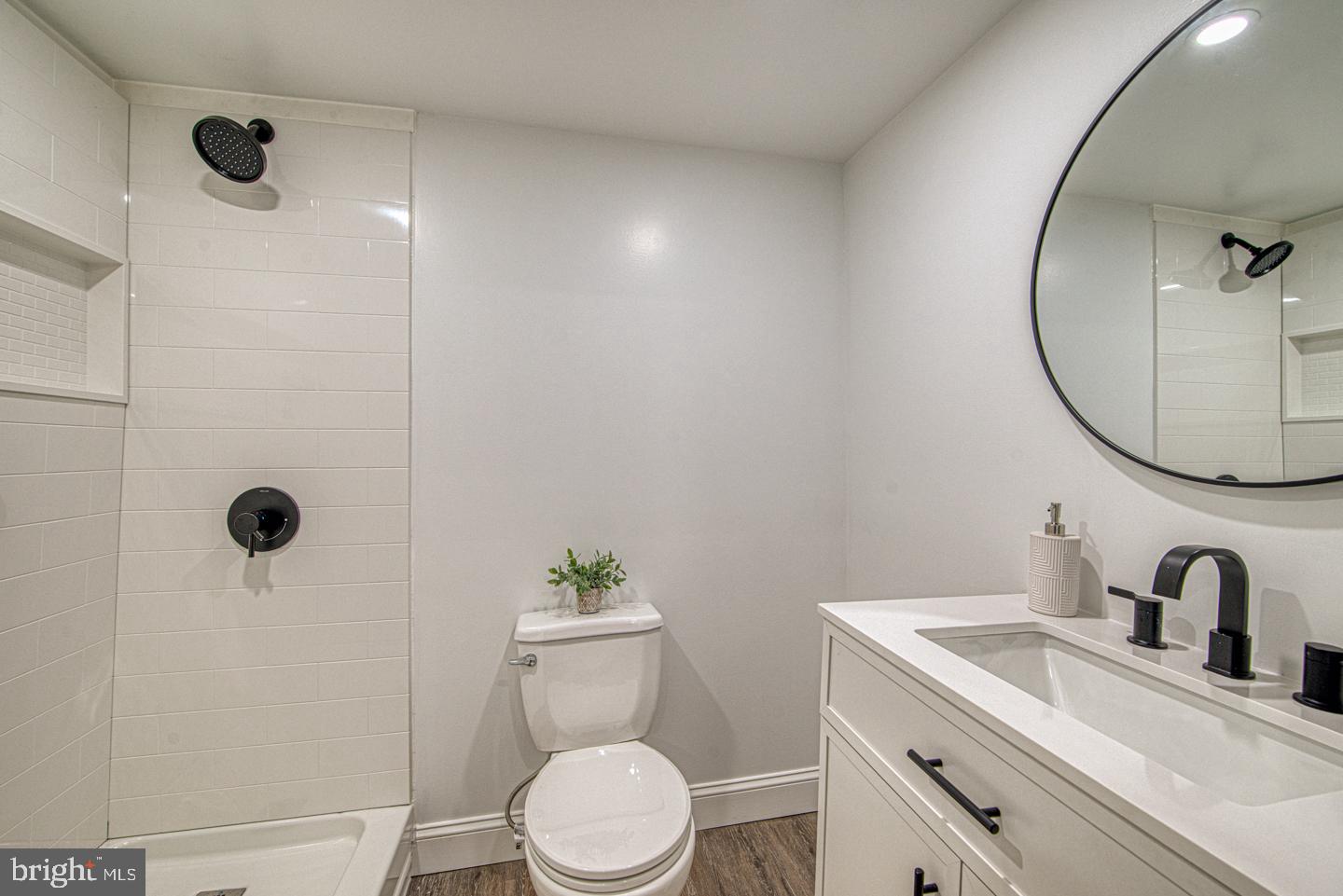 VALLEYBROOK - Residential