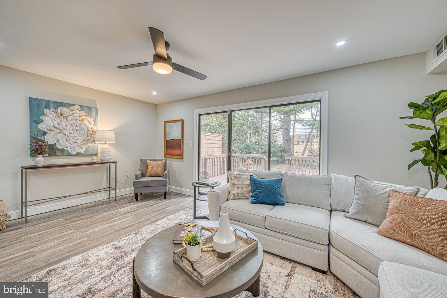 VALLEYBROOK - Residential