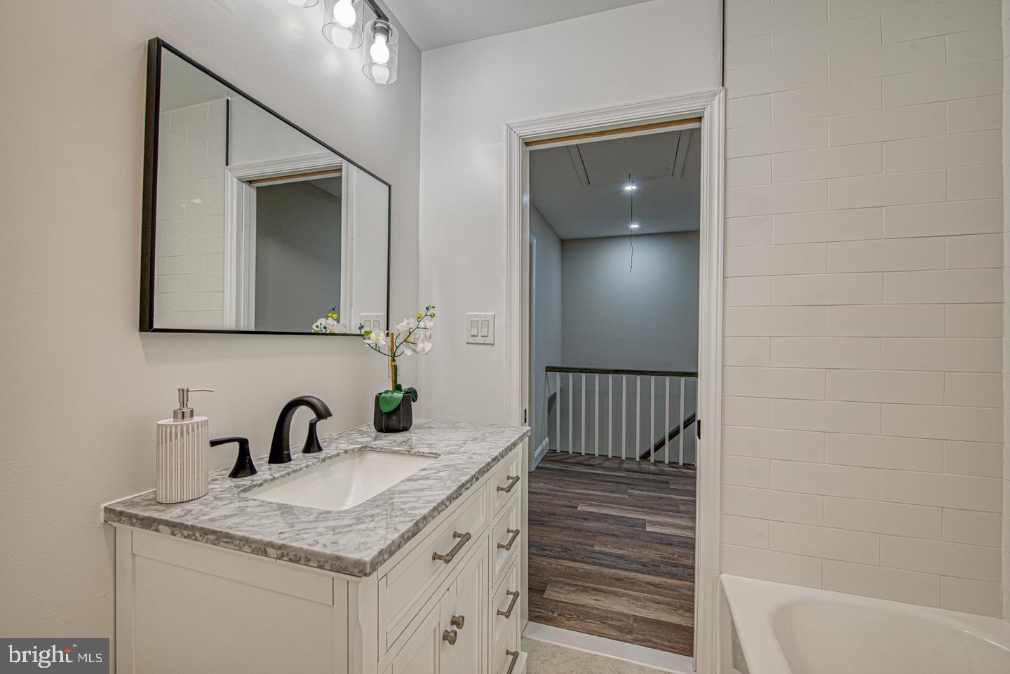 VALLEYBROOK - Residential