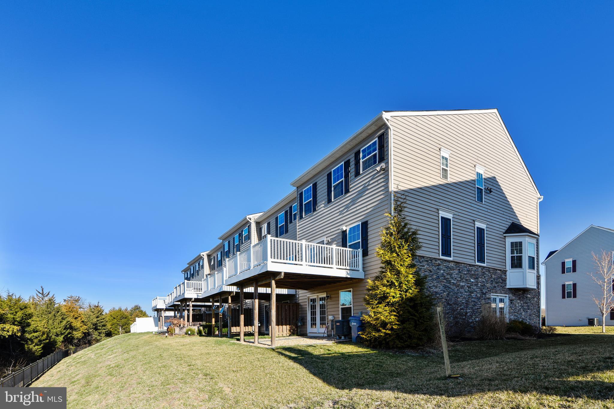 LAKE FREDERICK - Residential