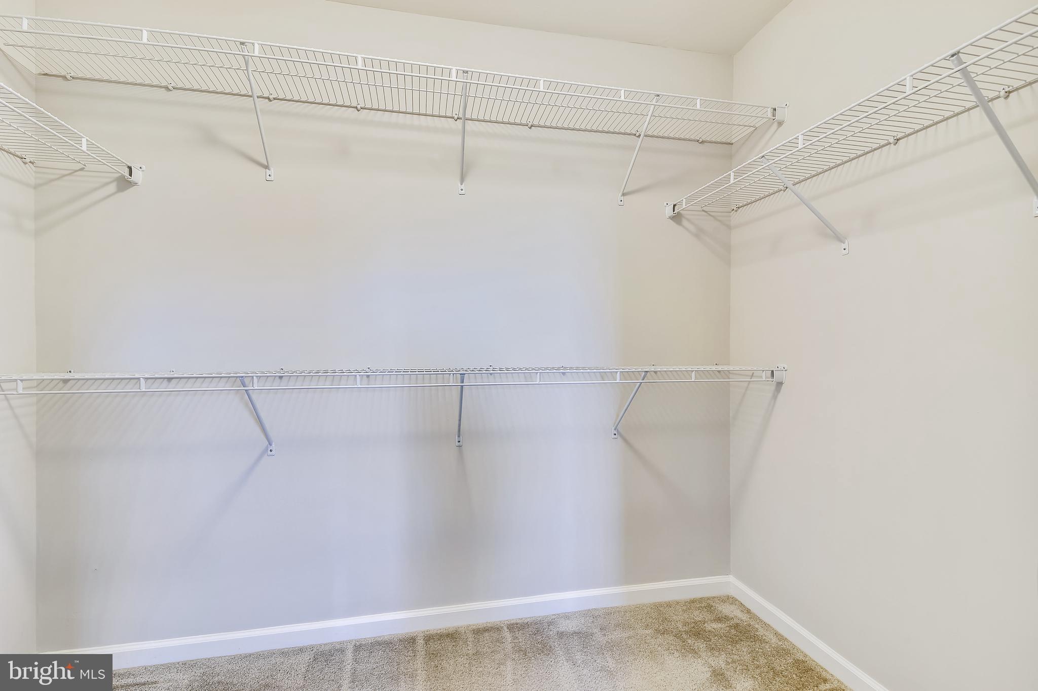 LAKE FREDERICK - Residential