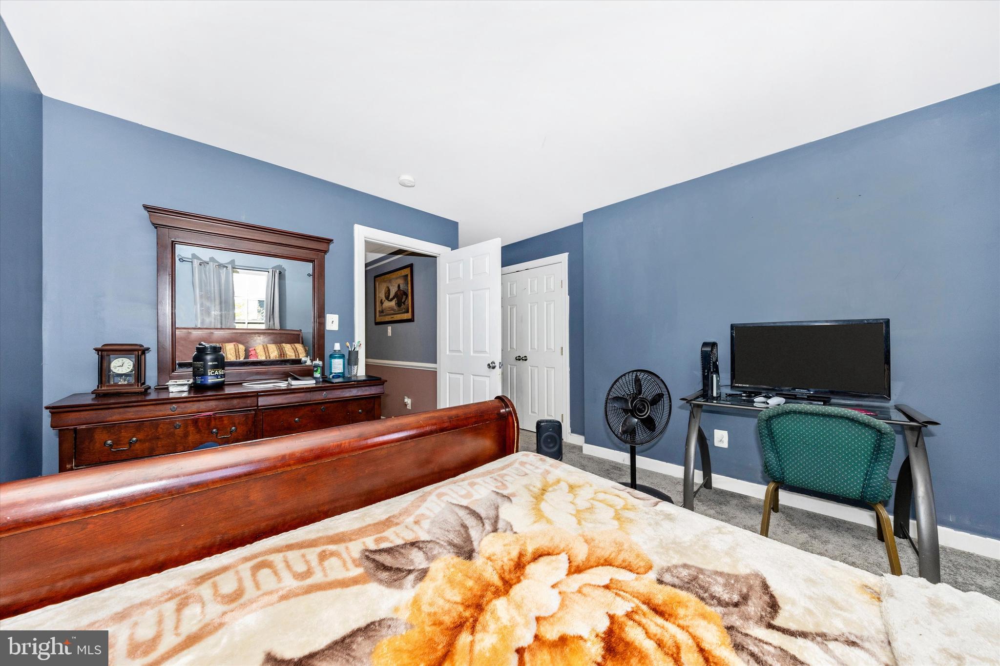WEST FIELDS - Residential