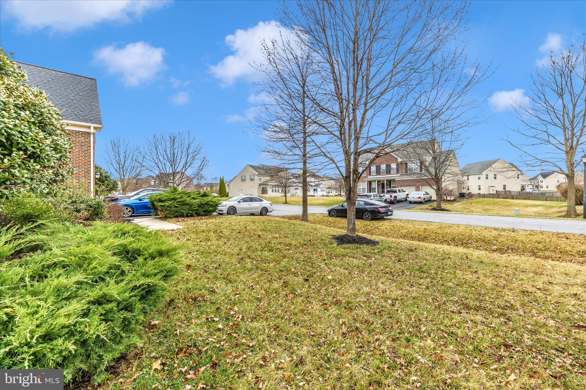 WEST FIELDS - Residential