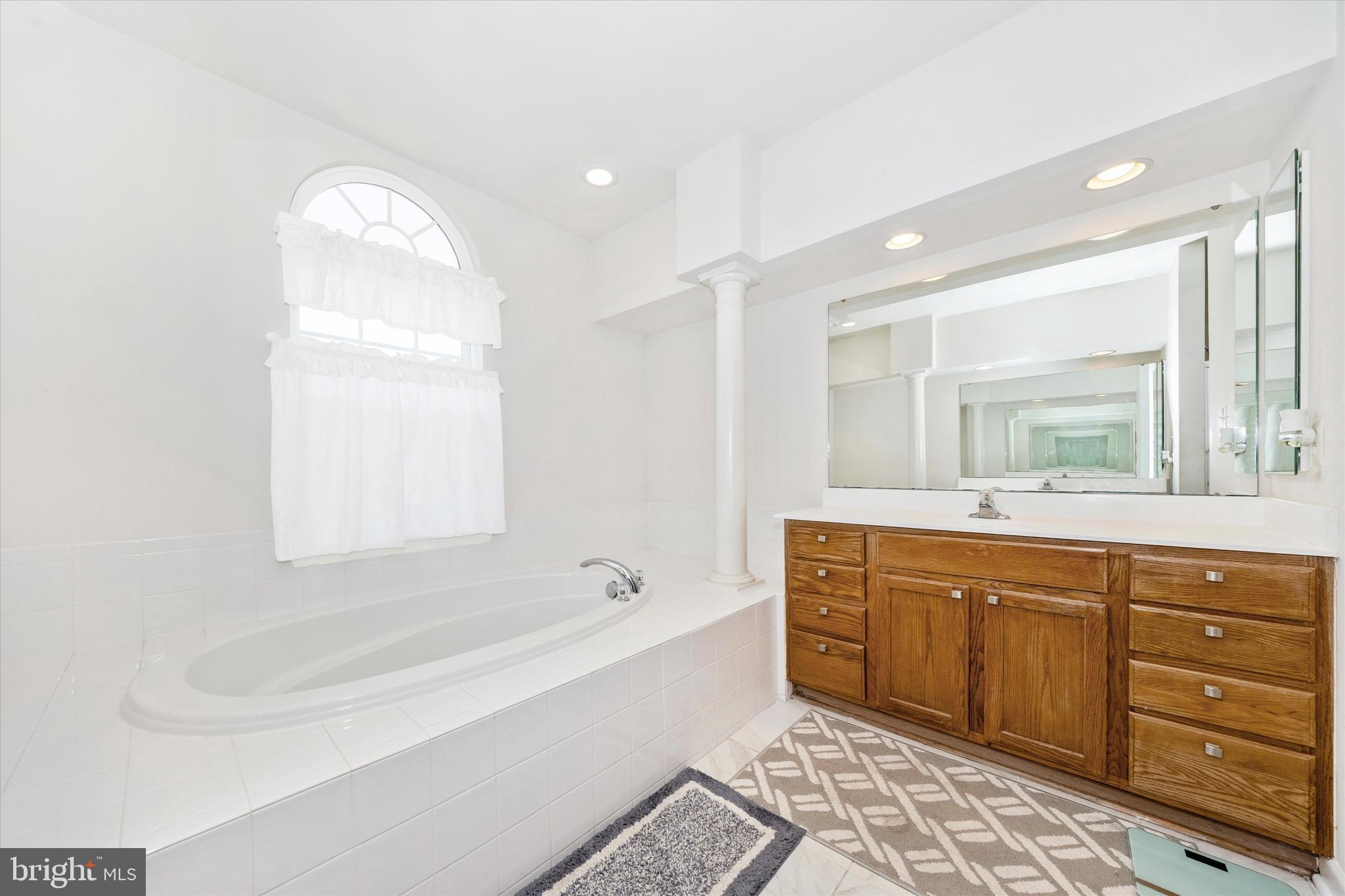 WEST FIELDS - Residential