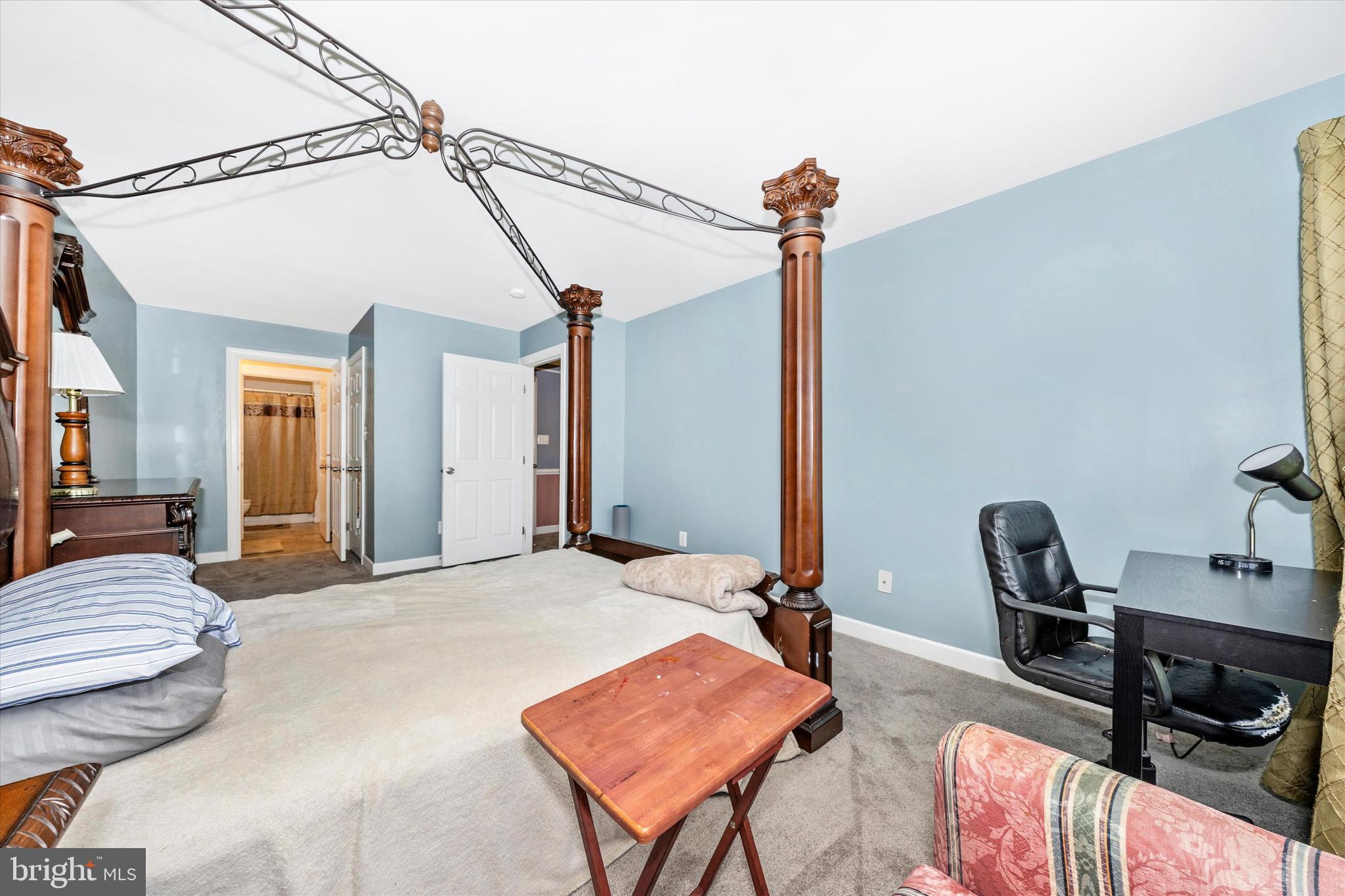 WEST FIELDS - Residential