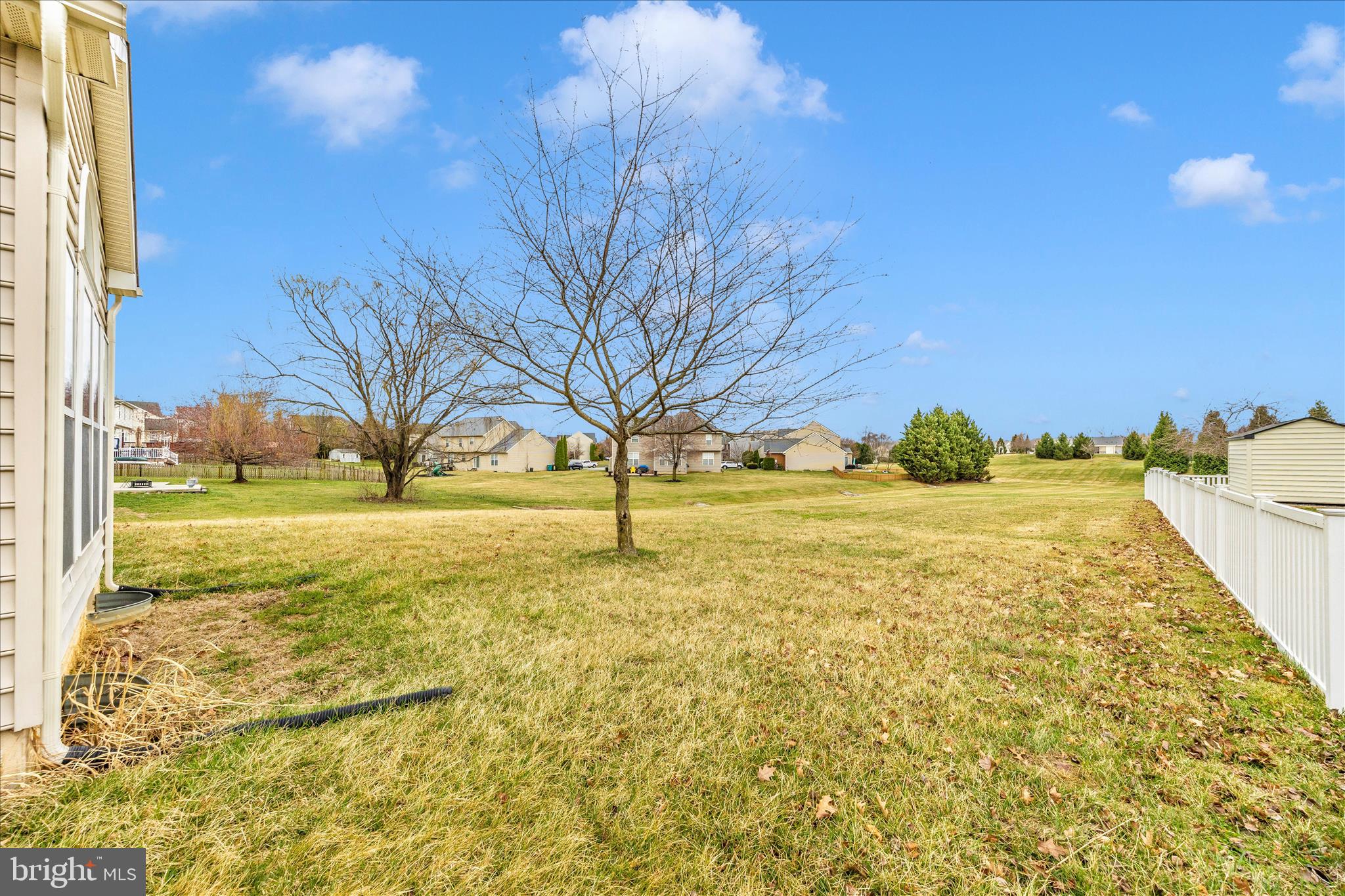 WEST FIELDS - Residential