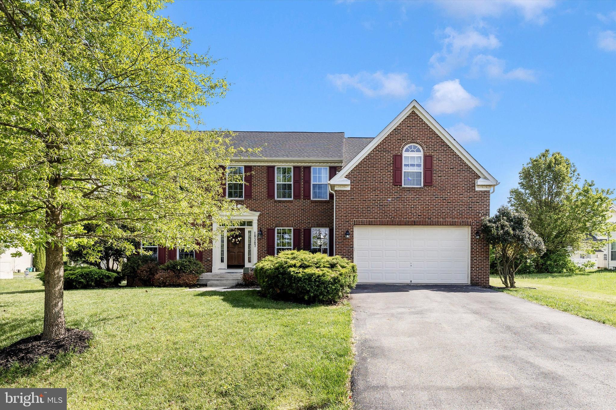 WEST FIELDS - Residential