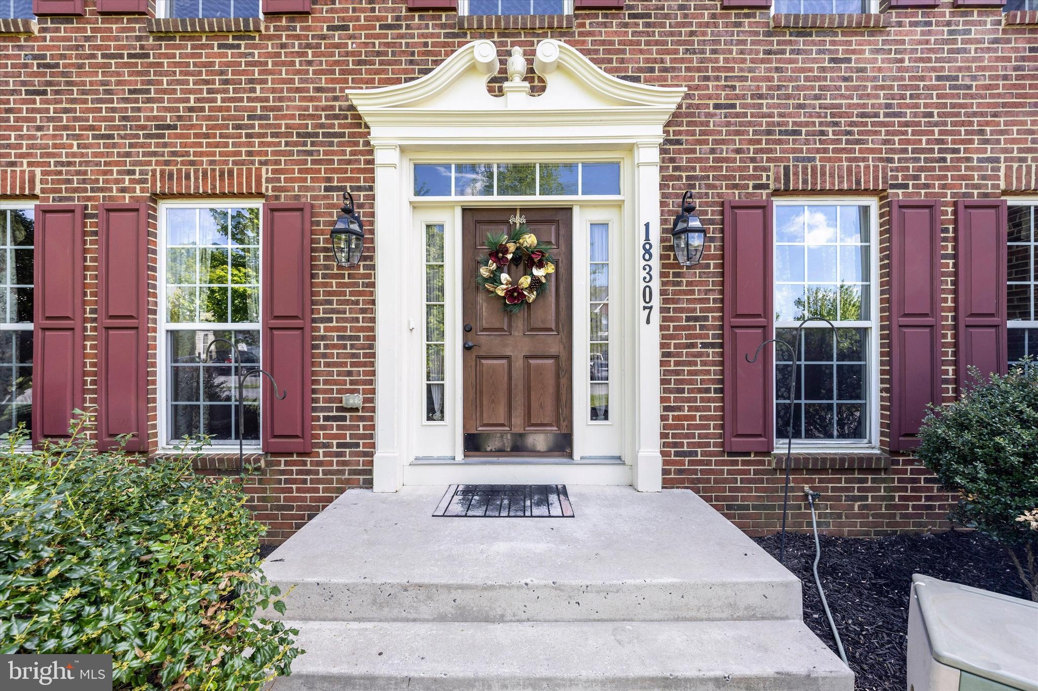 WEST FIELDS - Residential