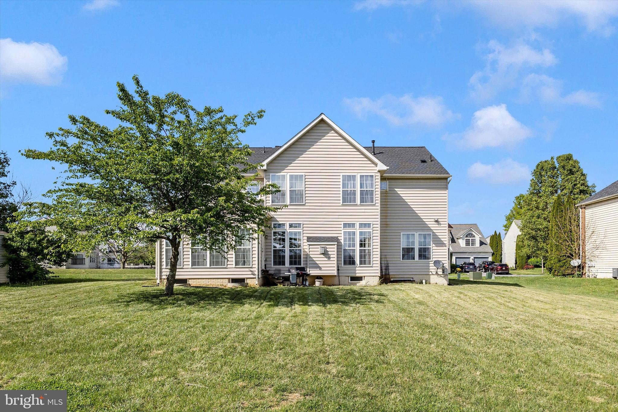 WEST FIELDS - Residential
