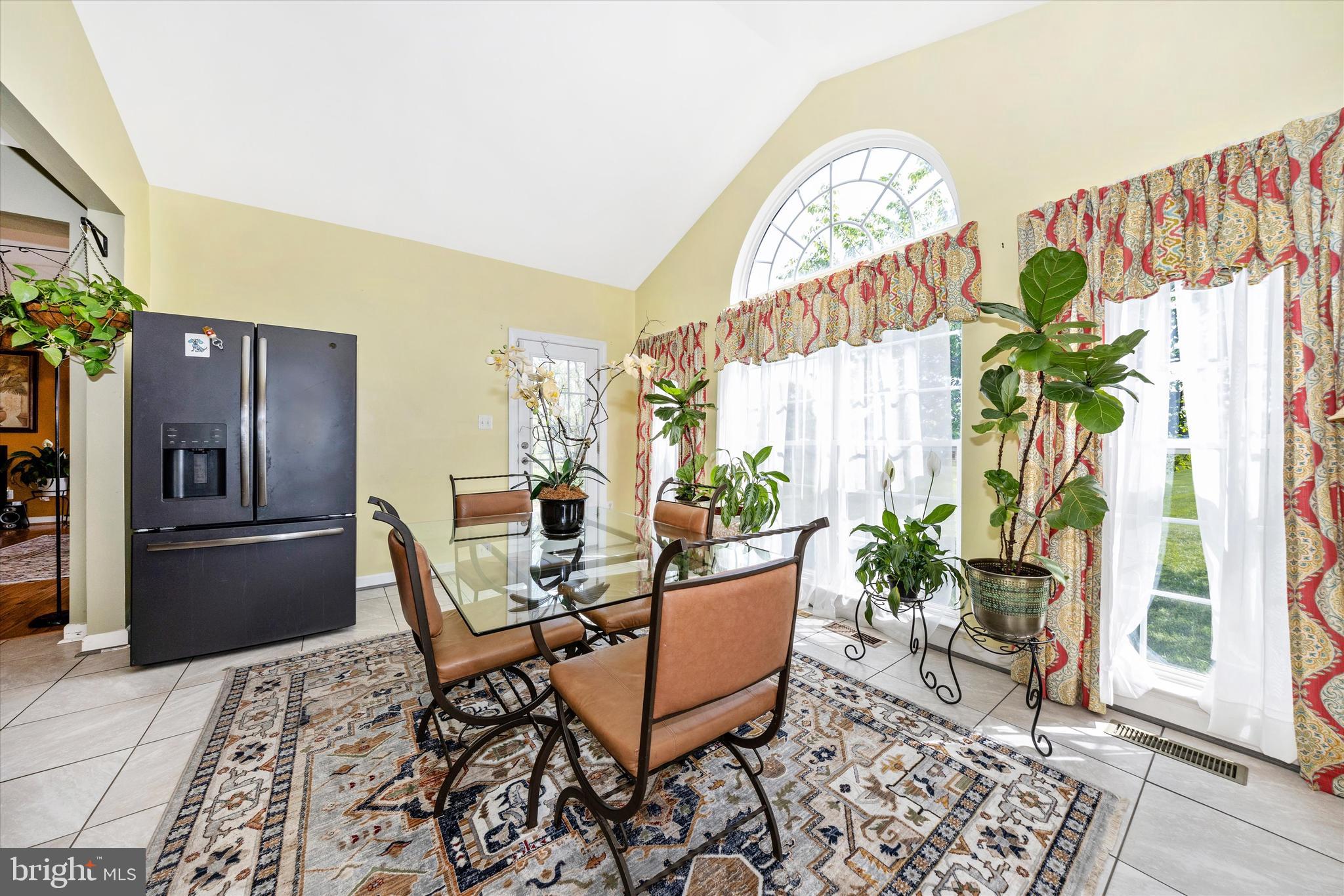 WEST FIELDS - Residential