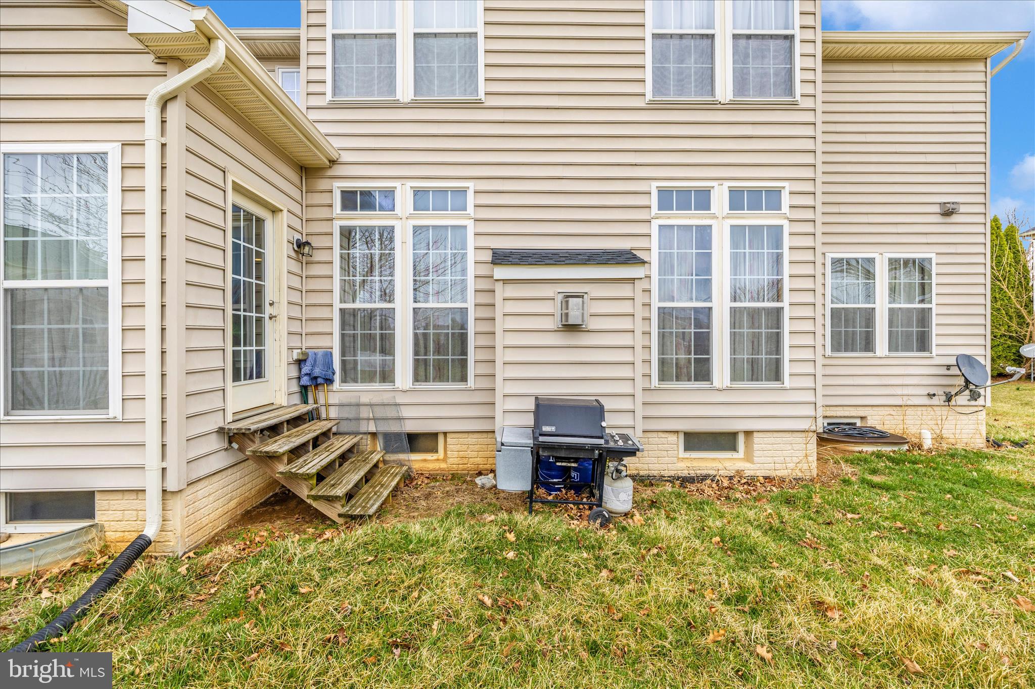 WEST FIELDS - Residential