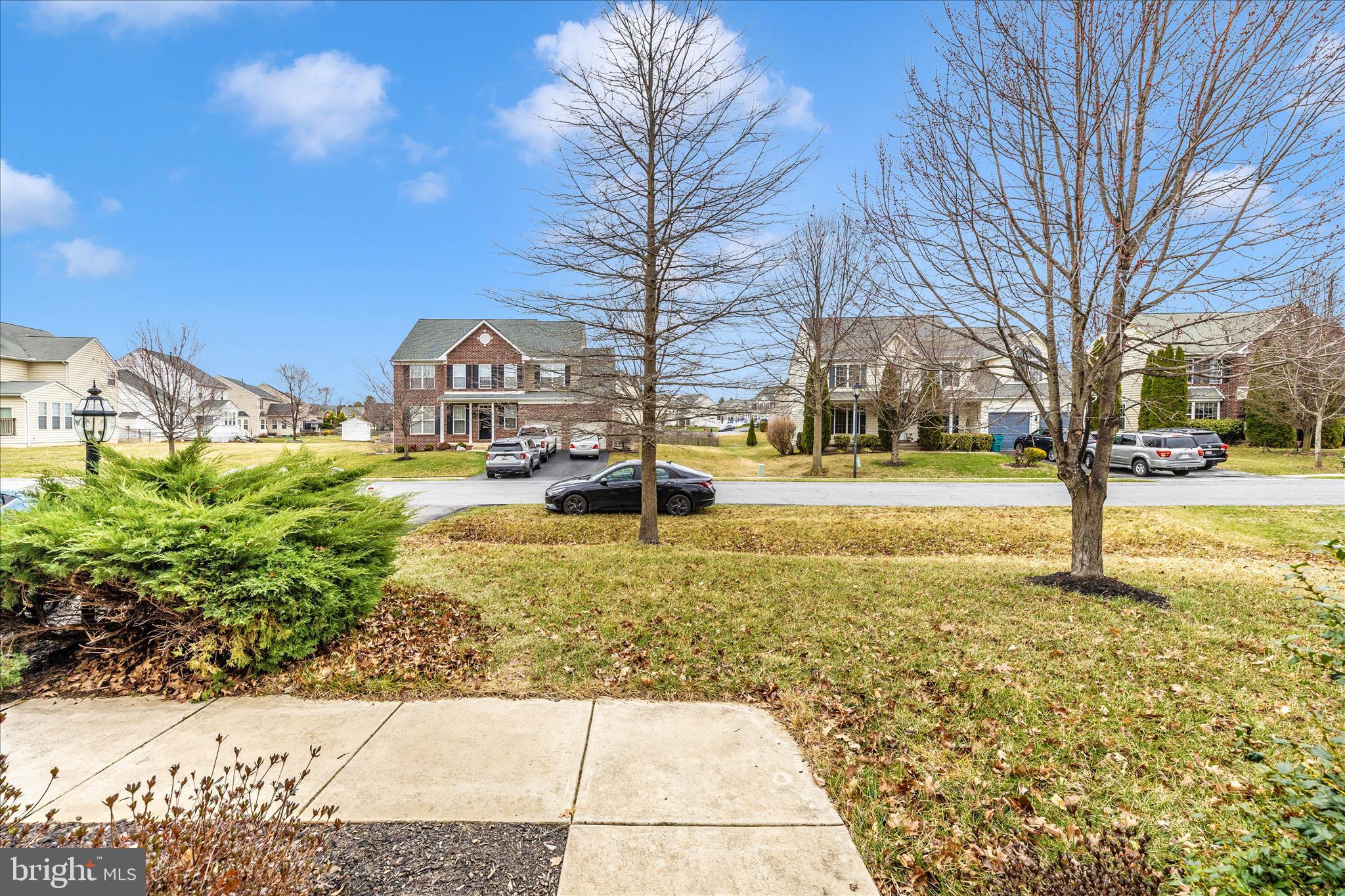 WEST FIELDS - Residential