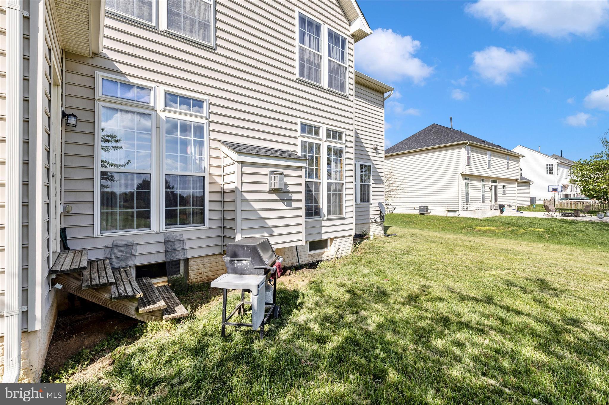 WEST FIELDS - Residential