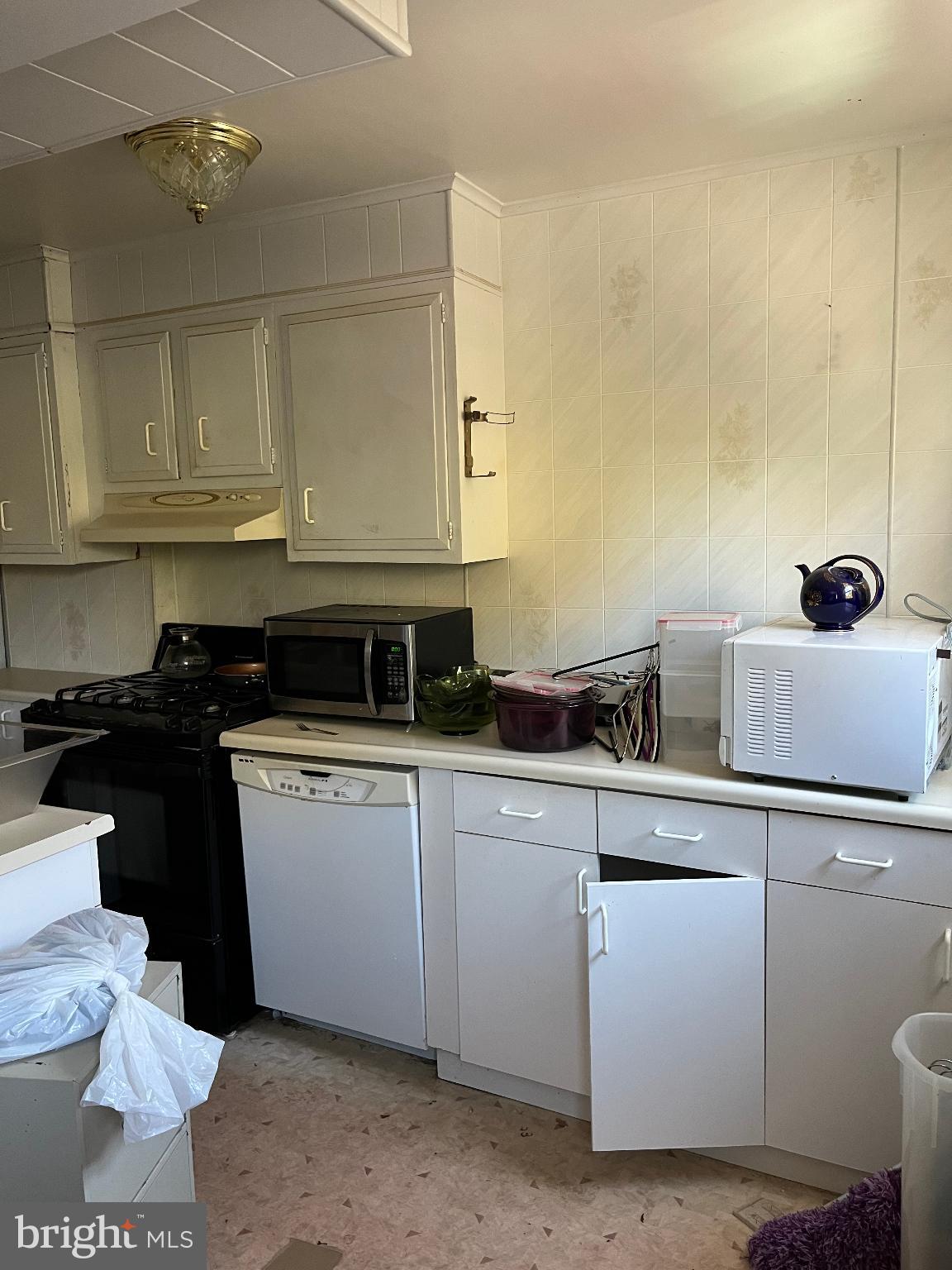 DELMAR VILLAGE - Residential