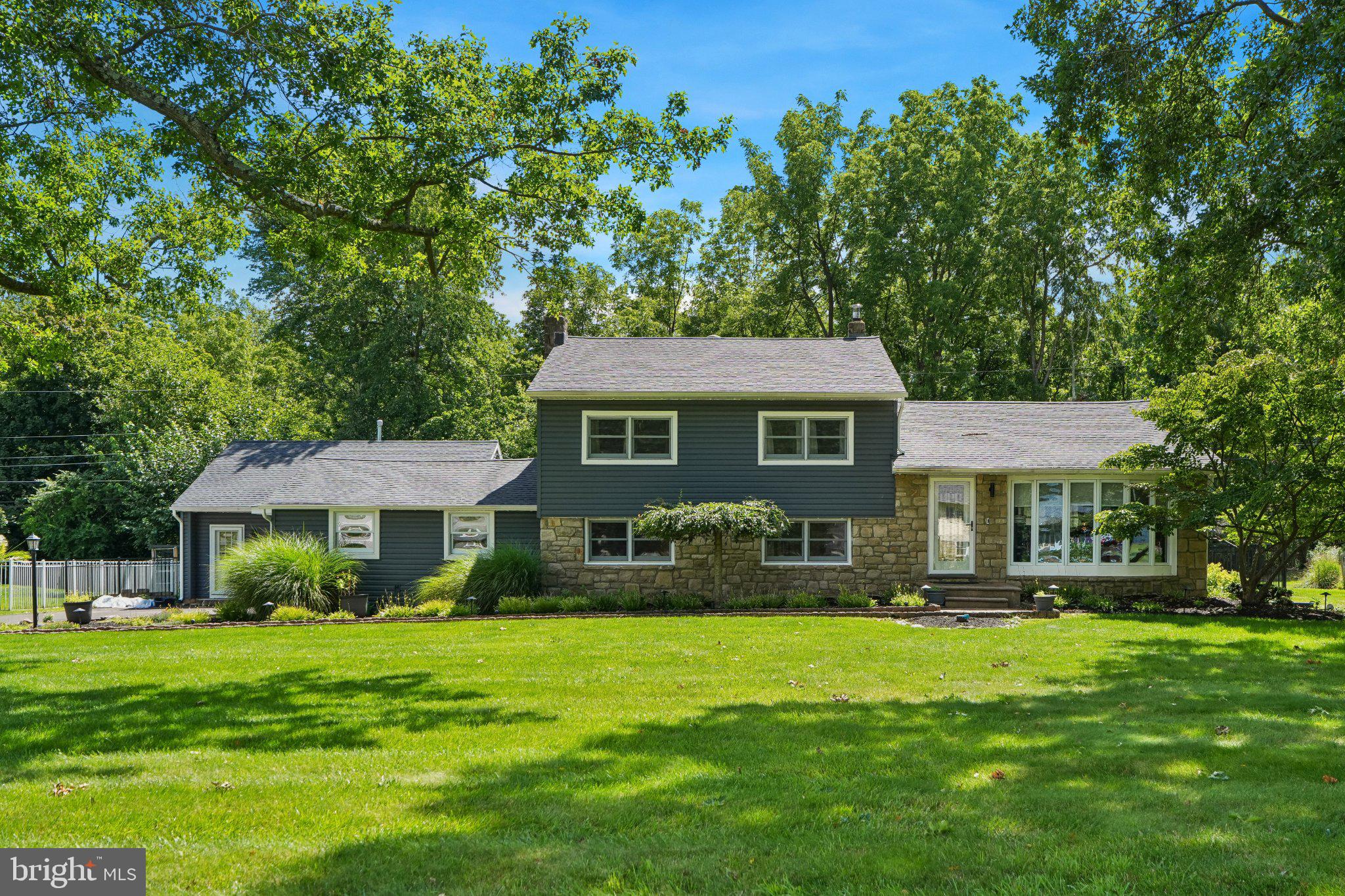 717 LAWRENCE LANE