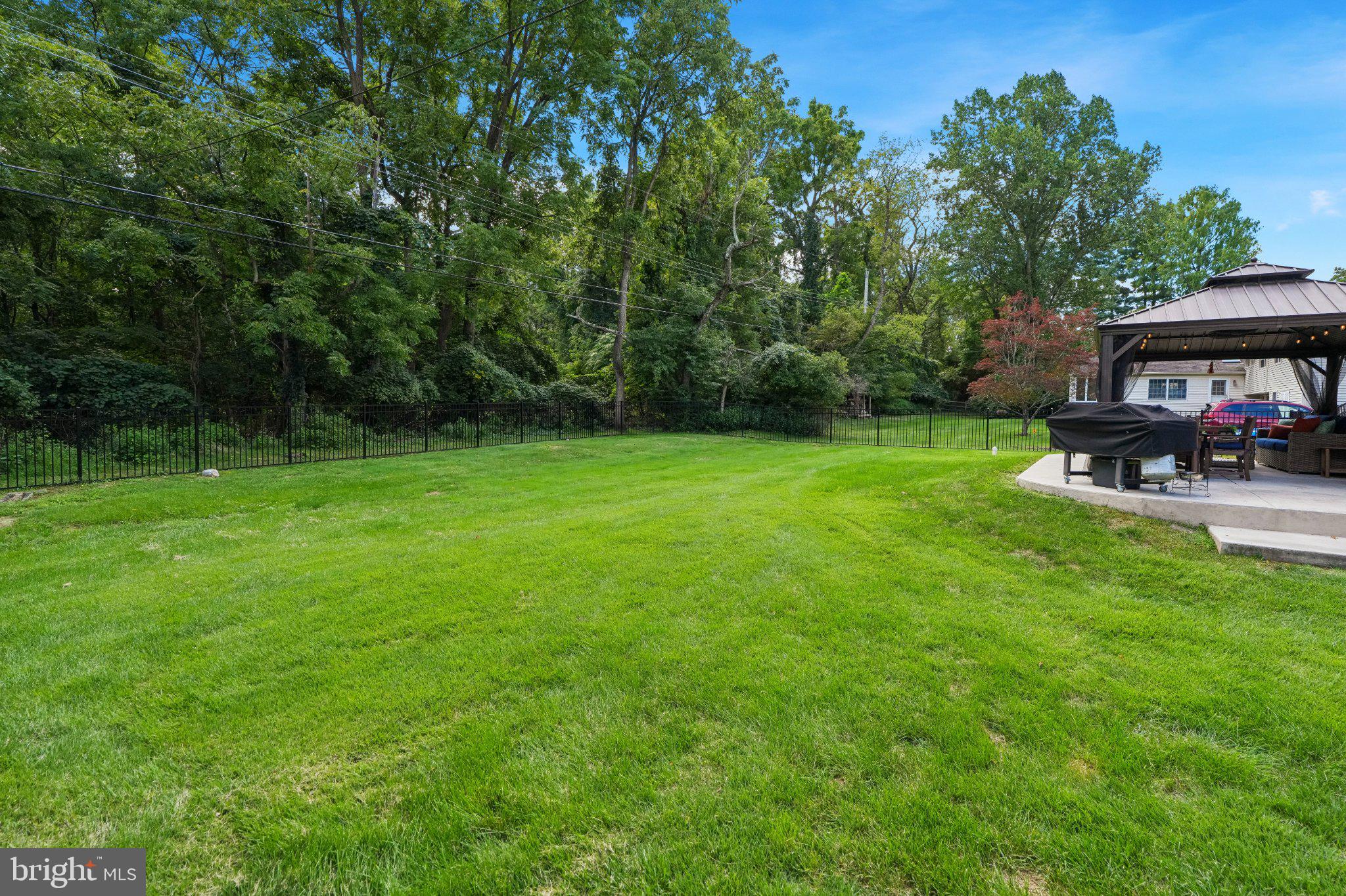 717 LAWRENCE LANE