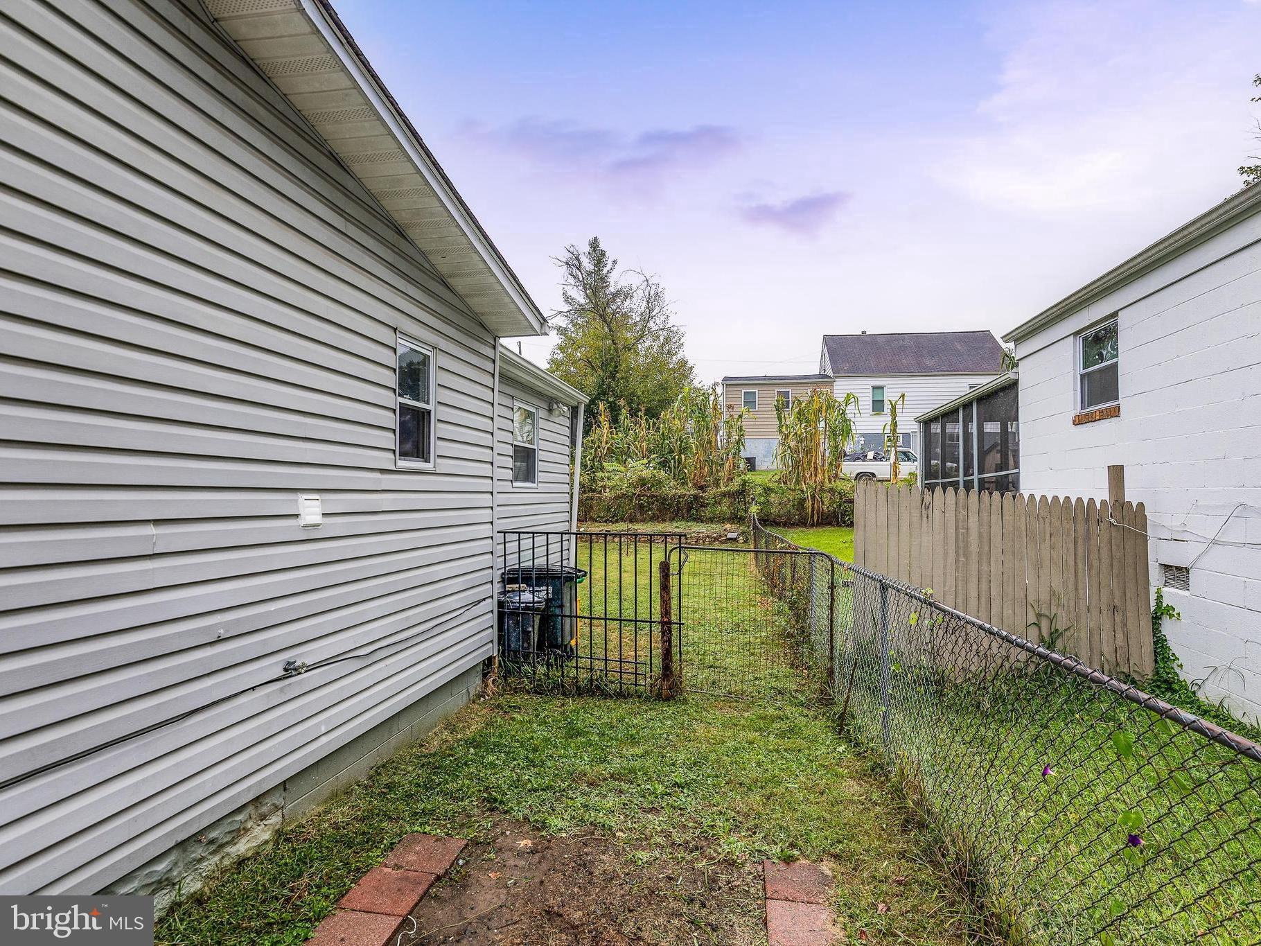 CARMODY HILLS - Residential