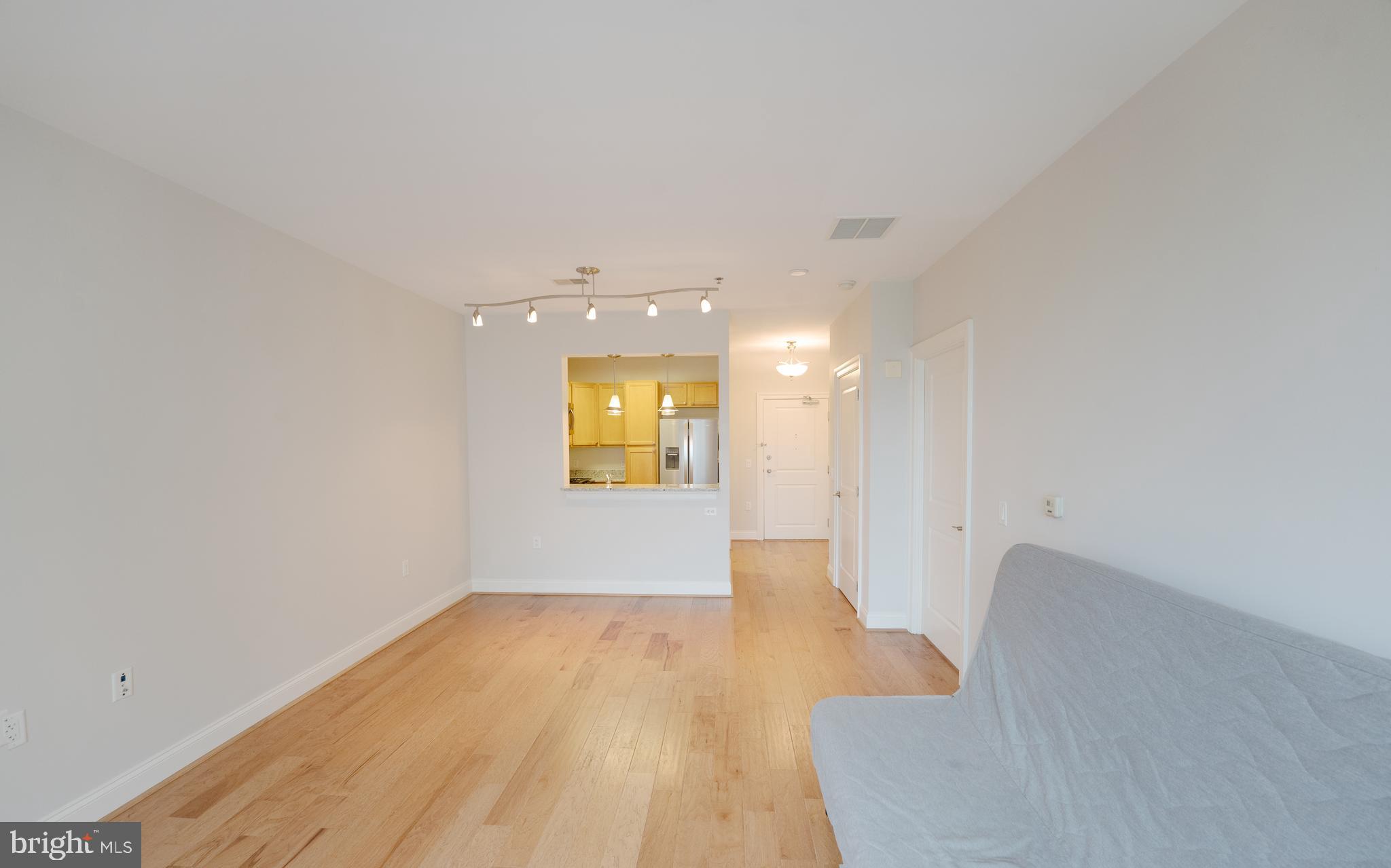 PALLADIAN - Residential Lease