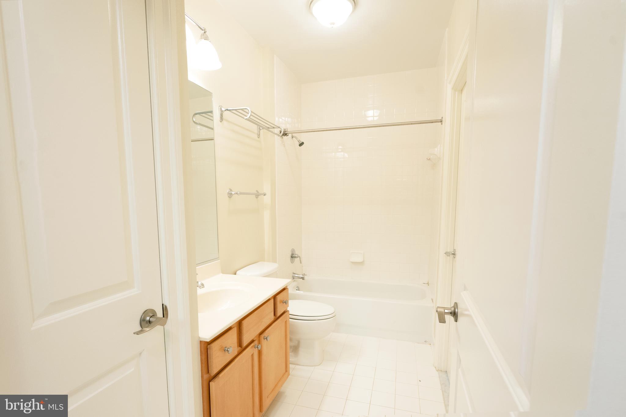 PALLADIAN - Residential Lease