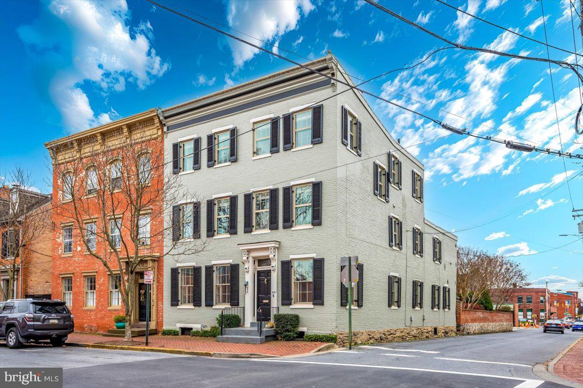 200 E CHURCH STREET