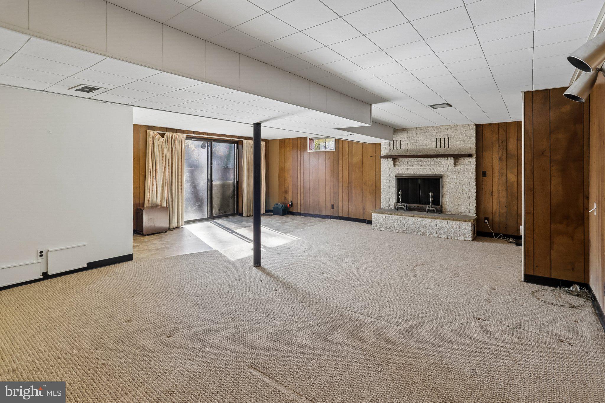 WHEATON WOODS - Residential