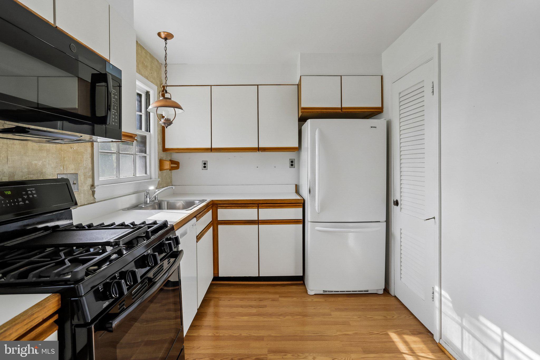 WHEATON WOODS - Residential