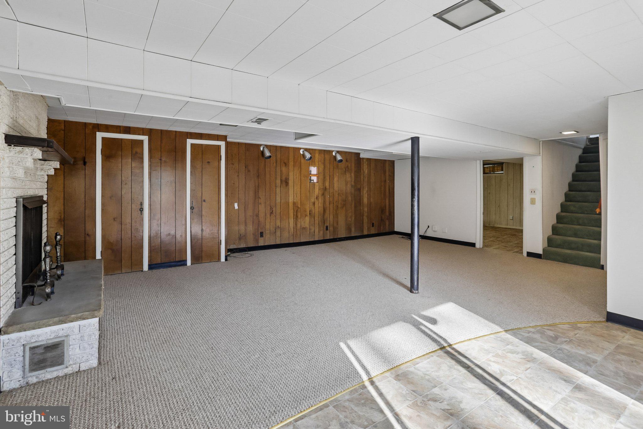 WHEATON WOODS - Residential