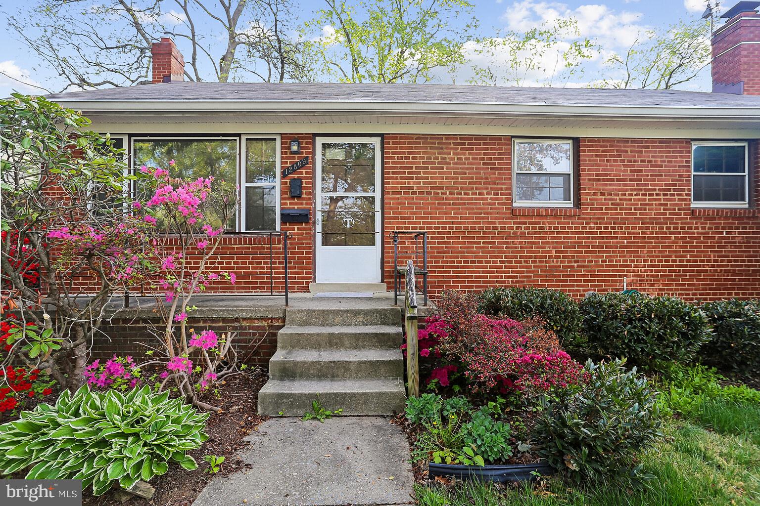 WHEATON WOODS - Residential