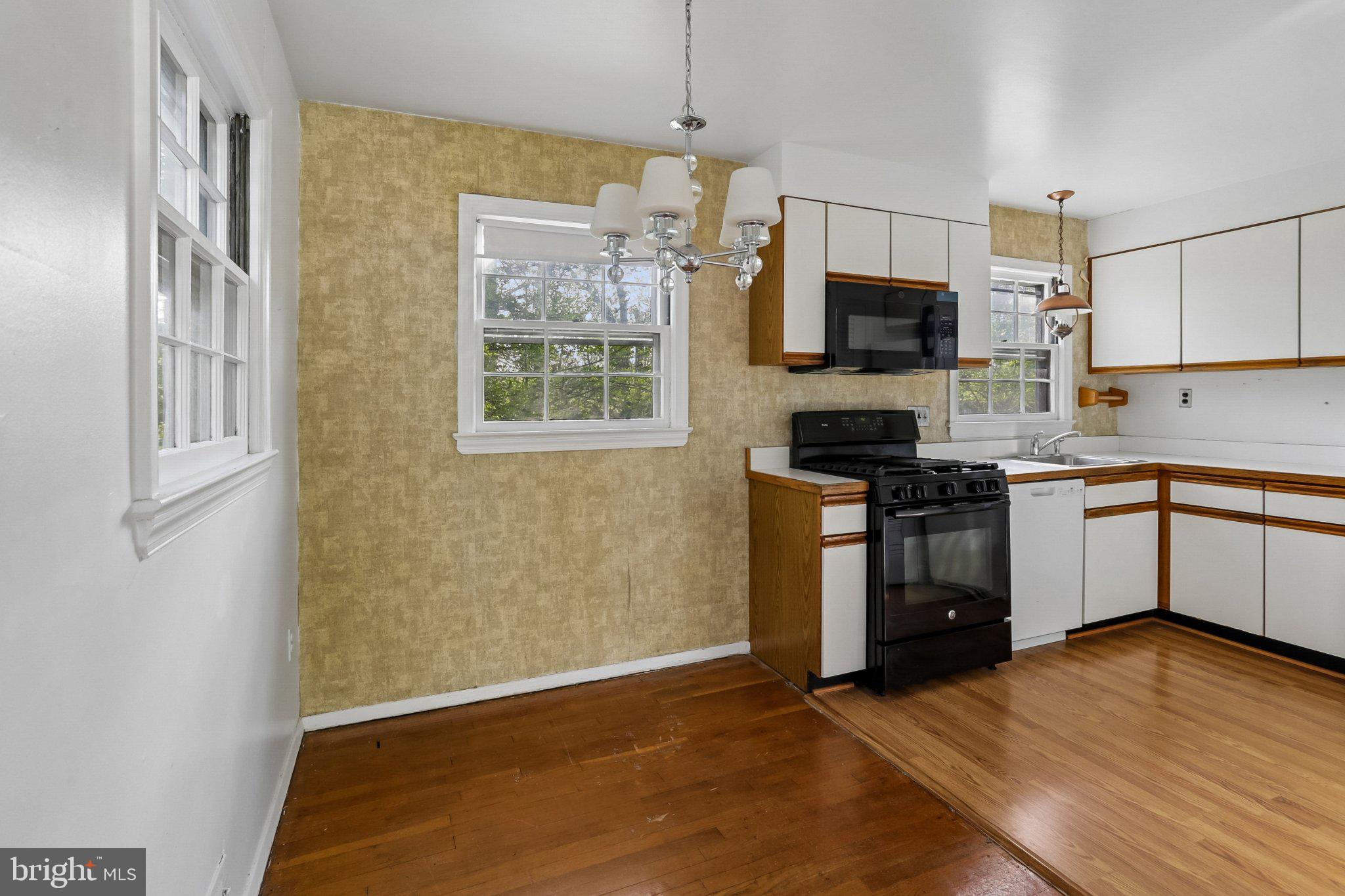 WHEATON WOODS - Residential