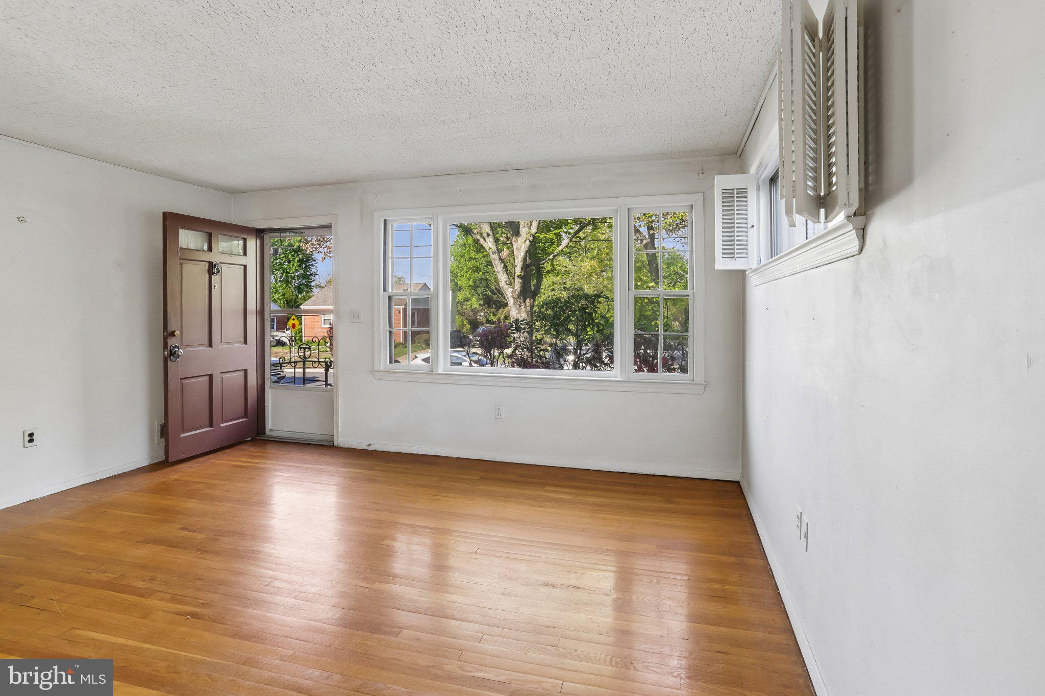 WHEATON WOODS - Residential