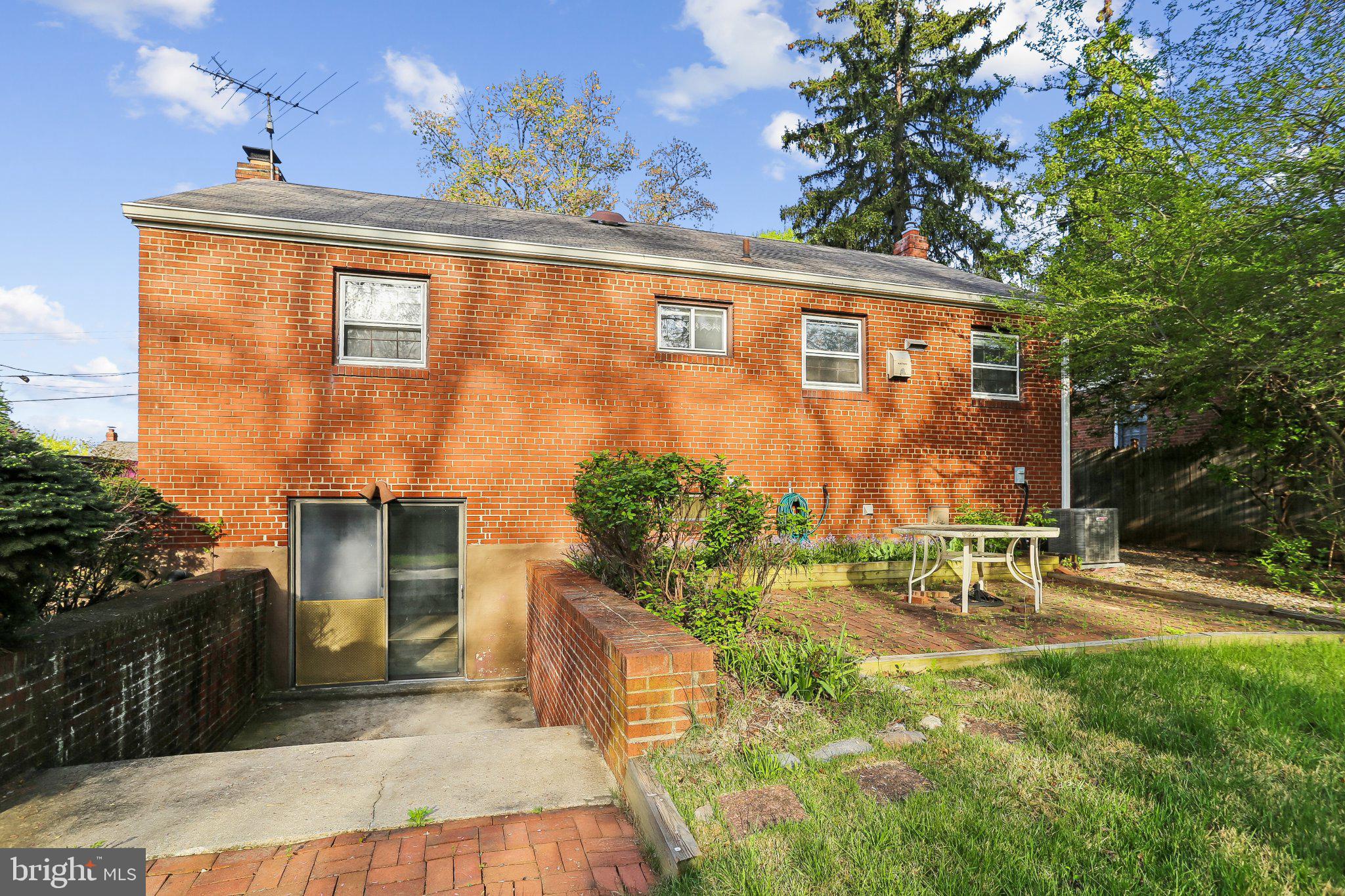 WHEATON WOODS - Residential