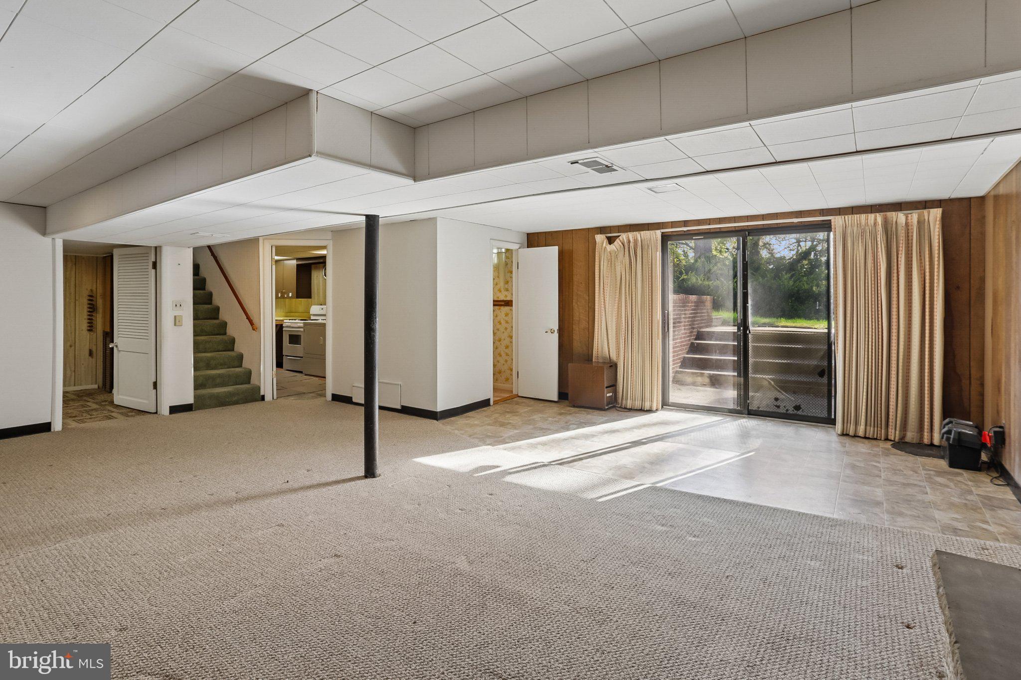 WHEATON WOODS - Residential