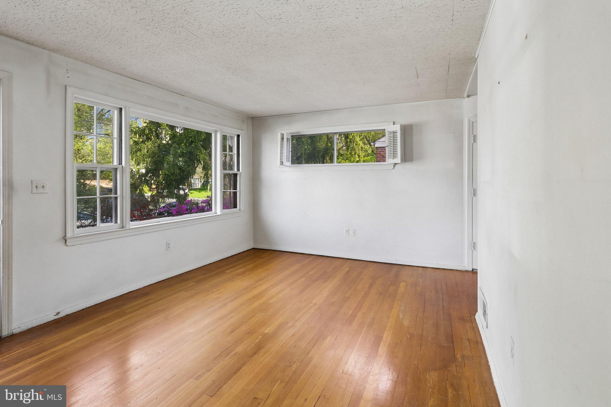 WHEATON WOODS - Residential