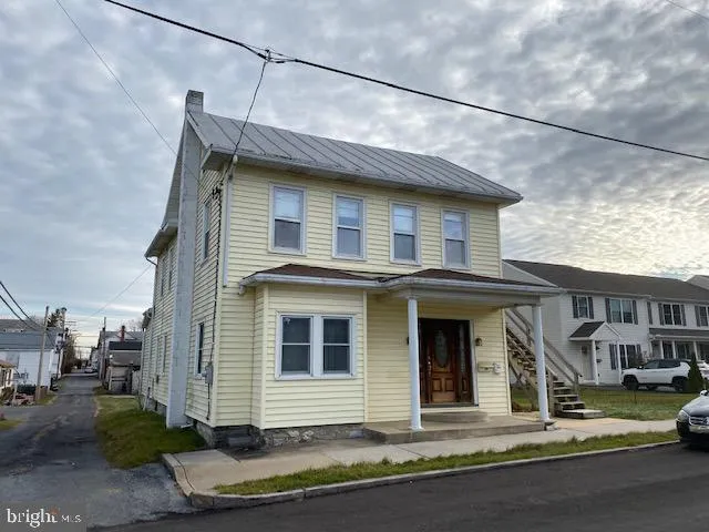 128 N College Street, Palmyra, PA 17078