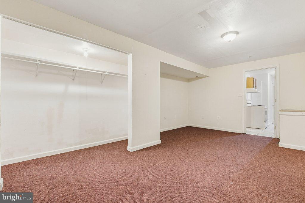 SNOWDEN POND - Residential