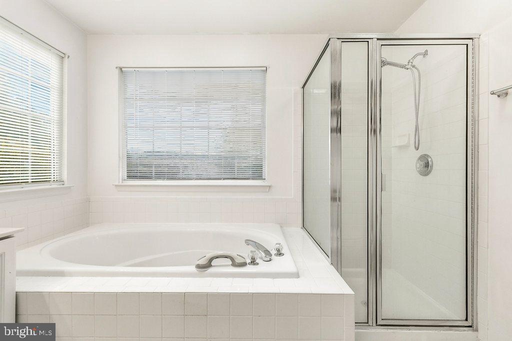 SNOWDEN POND - Residential