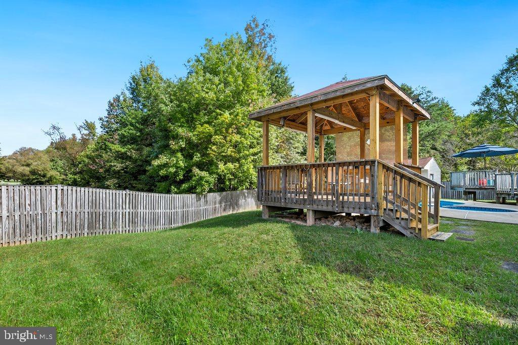 SNOWDEN POND - Residential