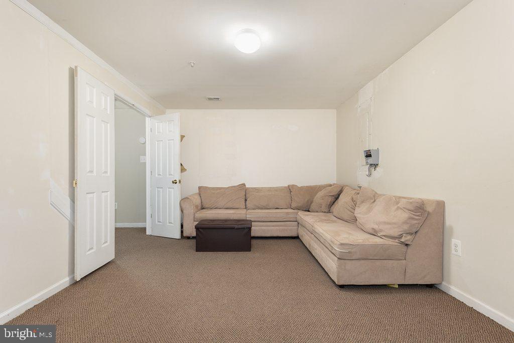 SNOWDEN POND - Residential