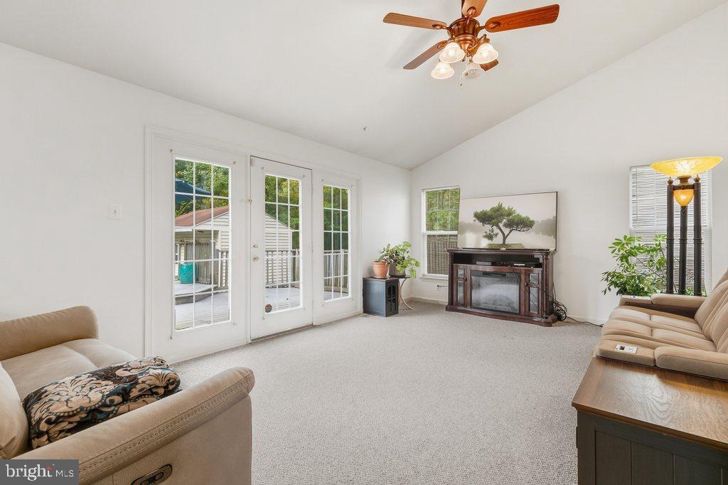 SNOWDEN POND - Residential