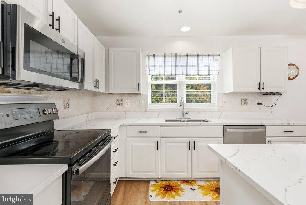 SNOWDEN POND - Residential