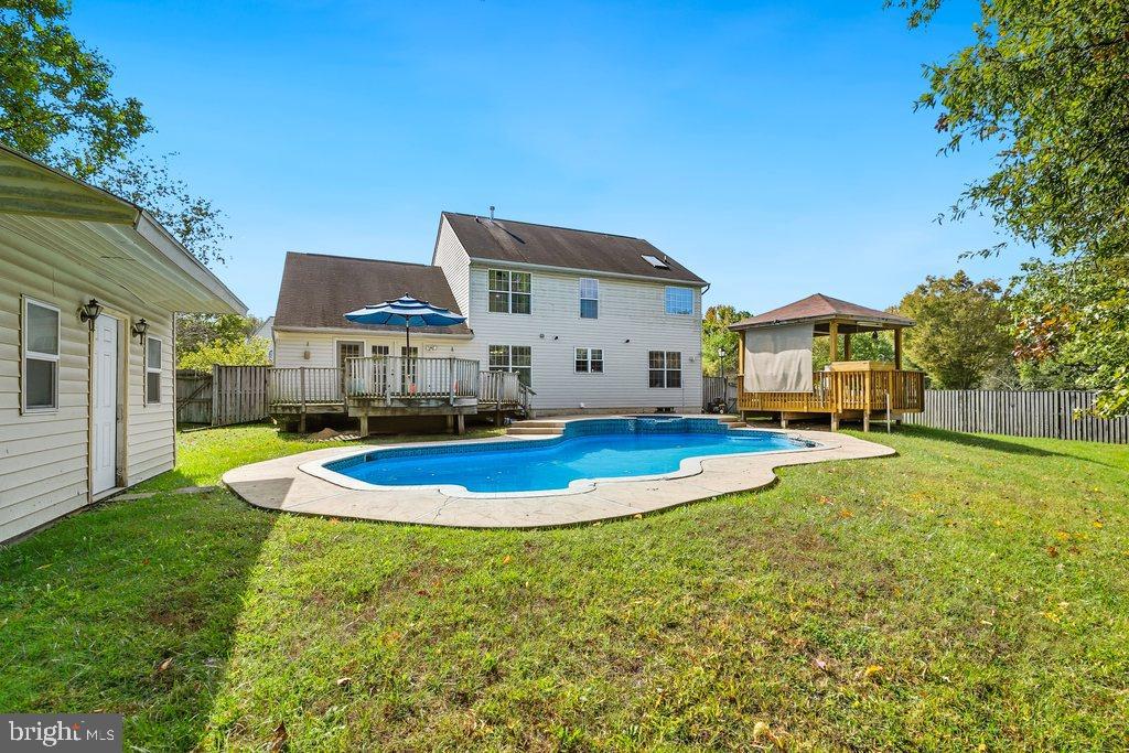 SNOWDEN POND - Residential