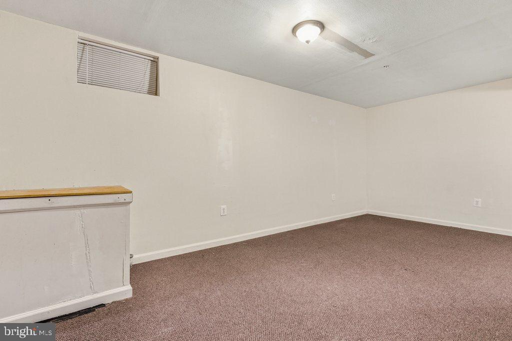 SNOWDEN POND - Residential