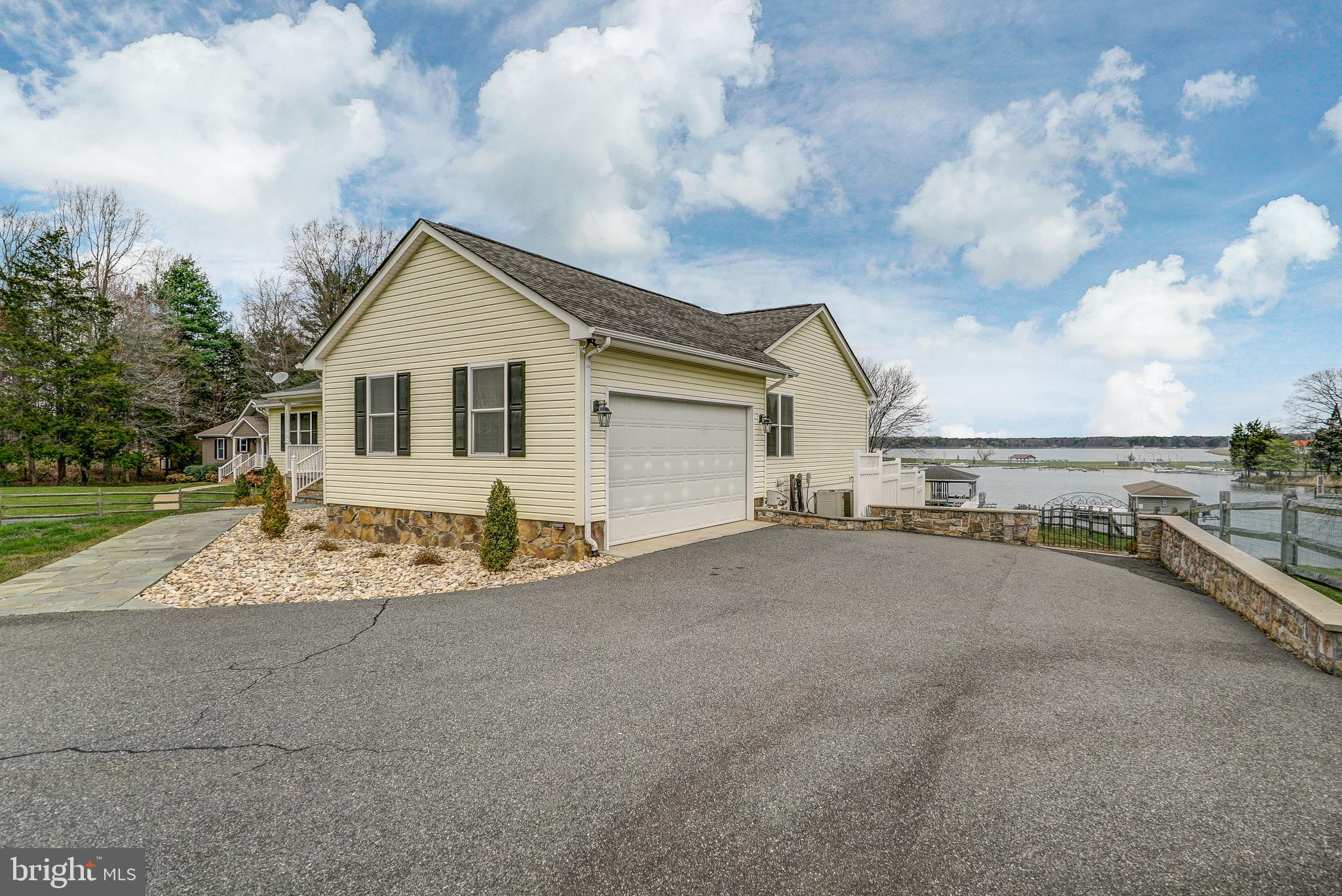 PLEASANT VIEW - Residential